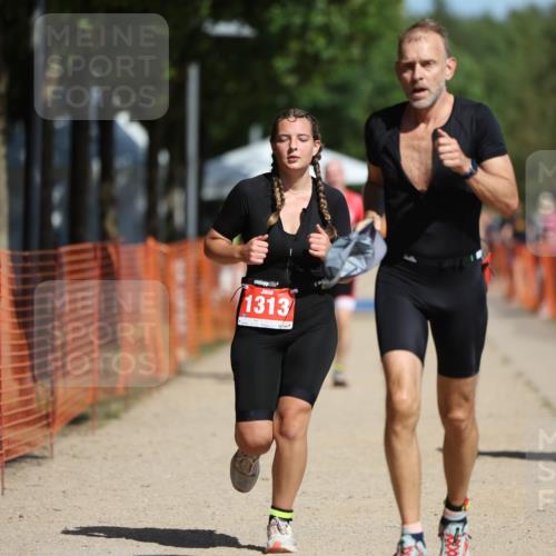 07.09.2025 - 19. Norderstedt Triathlon Michael Strokosch http://msf.ph/oto/8734571 07.09.2025 12:18:28 Laufen 237, 795, 1300, 1313, 1372 meine-sportfotos.de