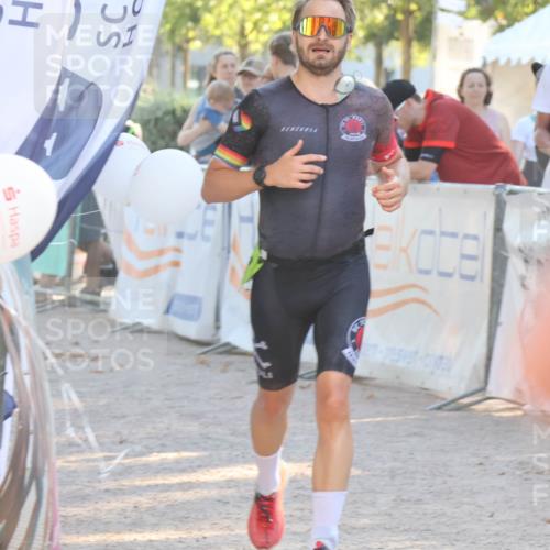 07.09.2025 - 19. Norderstedt Triathlon Luisa Fischer http://msf.ph/oto/8734584 07.09.2025 16:32:18 Ziel 493, 1629 meine-sportfotos.de