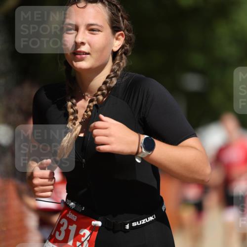 07.09.2025 - 19. Norderstedt Triathlon Michael Strokosch http://msf.ph/oto/8734591 07.09.2025 12:18:32 Laufen 237, 822, 1300, 1313, 1372 meine-sportfotos.de