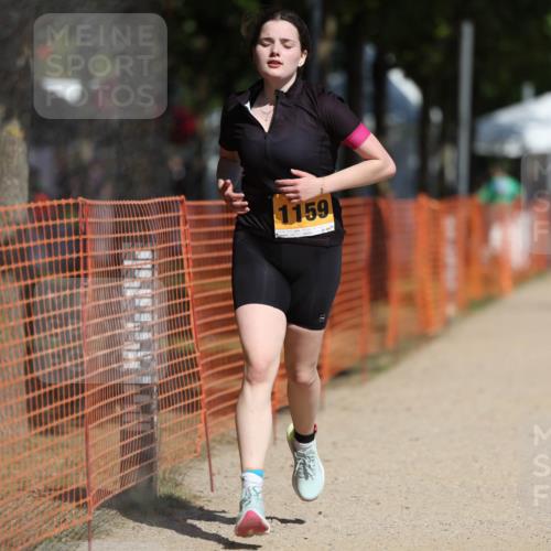 07.09.2025 - 19. Norderstedt Triathlon Michael Strokosch http://msf.ph/oto/8734617 07.09.2025 12:18:41 Laufen 803, 822, 1159 meine-sportfotos.de