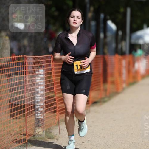 07.09.2025 - 19. Norderstedt Triathlon Michael Strokosch http://msf.ph/oto/8734618 07.09.2025 12:18:41 Laufen 803, 822, 1159 meine-sportfotos.de