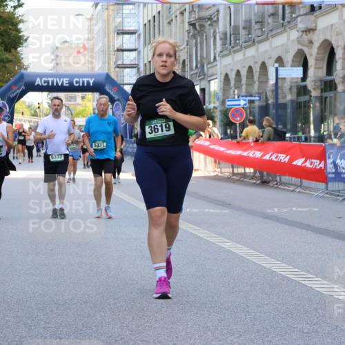 07.09.2025 - BARMER Alsterlauf Strokosch-Dieckow http://msf.ph/oto/8734627 07.09.2025 10:20:29 Ziel 2685, 2686, 2861, 2862, 2977, 3383, 3777, 4003, 4011, 4141, 4142, 4331, 4564, 4919, 4971 meine-sportfotos.de