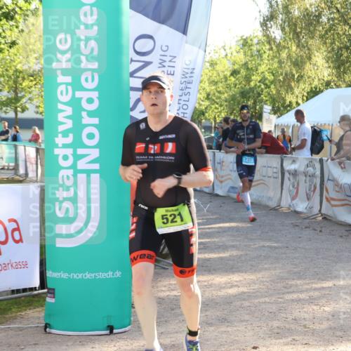 07.09.2025 - 19. Norderstedt Triathlon Luisa Fischer http://msf.ph/oto/8734646 07.09.2025 16:32:32 Ziel 521, 1433, 1484 meine-sportfotos.de