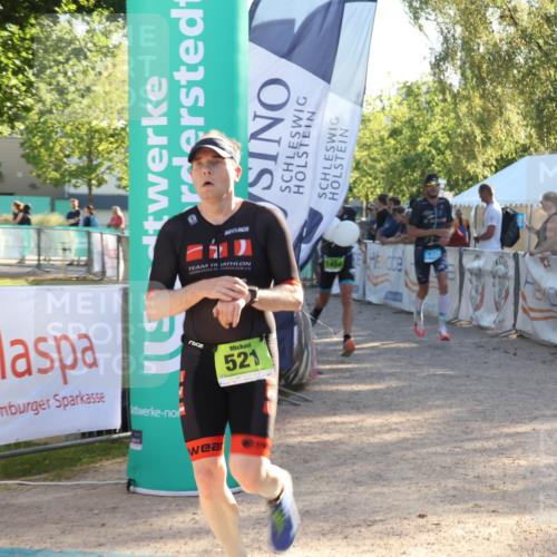 07.09.2025 - 19. Norderstedt Triathlon Luisa Fischer http://msf.ph/oto/8734649 07.09.2025 16:32:33 Ziel 521, 1433, 1484 meine-sportfotos.de