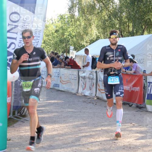 07.09.2025 - 19. Norderstedt Triathlon Luisa Fischer http://msf.ph/oto/8734664 07.09.2025 16:32:35 Ziel 490, 521, 1433, 1484 meine-sportfotos.de