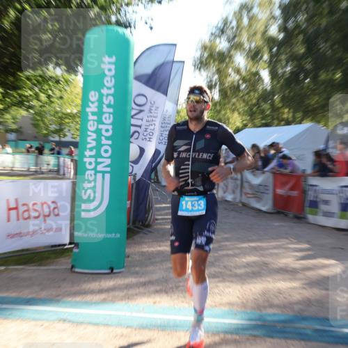 07.09.2025 - 19. Norderstedt Triathlon Luisa Fischer http://msf.ph/oto/8734680 07.09.2025 16:32:36 Ziel 490, 521, 1433, 1484 meine-sportfotos.de