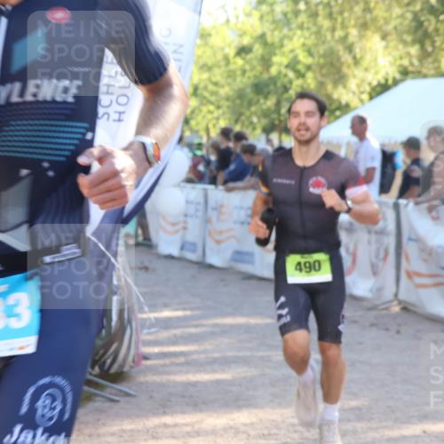 07.09.2025 - 19. Norderstedt Triathlon Luisa Fischer http://msf.ph/oto/8734684 07.09.2025 16:32:37 Ziel 490, 521, 1433, 1484 meine-sportfotos.de