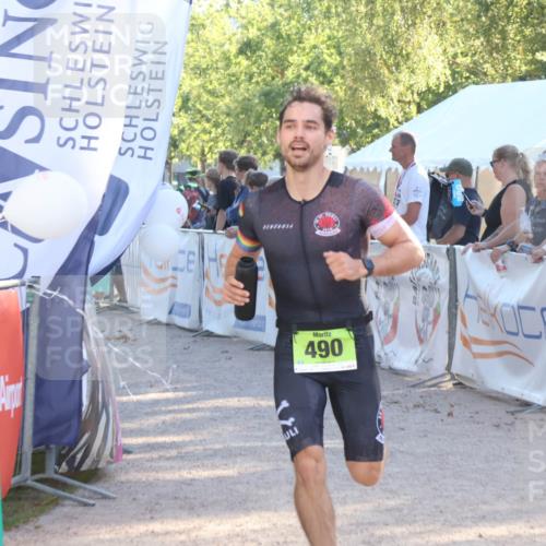 07.09.2025 - 19. Norderstedt Triathlon Luisa Fischer http://msf.ph/oto/8734688 07.09.2025 16:32:37 Ziel 490, 521, 1433, 1484 meine-sportfotos.de