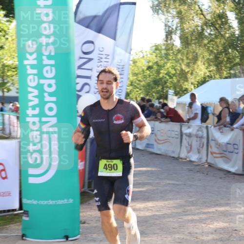 07.09.2025 - 19. Norderstedt Triathlon Luisa Fischer http://msf.ph/oto/8734696 07.09.2025 16:32:38 Ziel 490, 521, 1433, 1484 meine-sportfotos.de