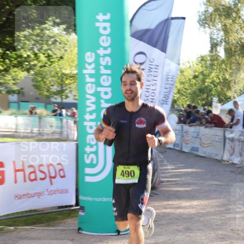 07.09.2025 - 19. Norderstedt Triathlon Luisa Fischer http://msf.ph/oto/8734701 07.09.2025 16:32:38 Ziel 490, 521, 1433, 1484 meine-sportfotos.de