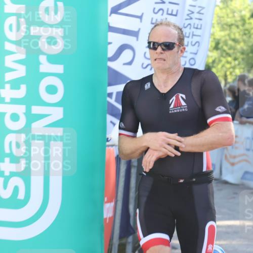 07.09.2025 - 19. Norderstedt Triathlon Luisa Fischer http://msf.ph/oto/8734720 07.09.2025 16:32:45 Ziel 490, 547 meine-sportfotos.de