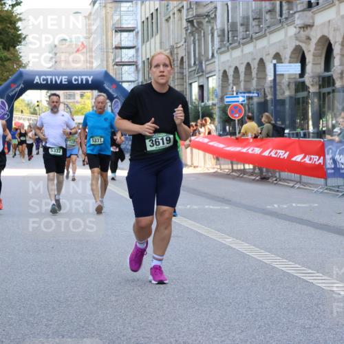 07.09.2025 - BARMER Alsterlauf Strokosch-Dieckow http://msf.ph/oto/8734726 07.09.2025 10:20:28 Ziel 2685, 2686, 2861, 2862, 2977, 3383, 3777, 4003, 4011, 4141, 4142, 4331, 4919, 4971 meine-sportfotos.de