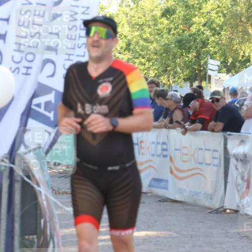 07.09.2025 - 19. Norderstedt Triathlon Luisa Fischer http://msf.ph/oto/8734740 07.09.2025 16:32:52 Ziel 491, 547 meine-sportfotos.de