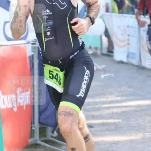 07.09.2025 - 19. Norderstedt Triathlon Luisa Fischer http://msf.ph/oto/8734759 07.09.2025 16:33:16 Ziel 438, 543 meine-sportfotos.de