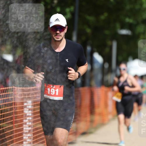 07.09.2025 - 19. Norderstedt Triathlon Michael Strokosch http://msf.ph/oto/8734786 07.09.2025 12:19:08 Laufen 191, 1187 meine-sportfotos.de