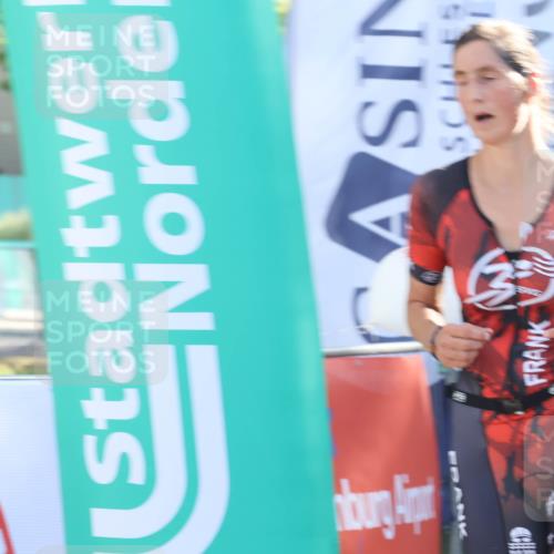 07.09.2025 - 19. Norderstedt Triathlon Luisa Fischer http://msf.ph/oto/8734793 07.09.2025 16:33:20 Ziel 438, 543 meine-sportfotos.de