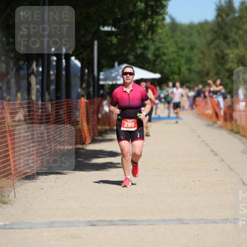 07.09.2025 - 19. Norderstedt Triathlon Michael Strokosch http://msf.ph/oto/8734837 07.09.2025 13:00:37 Laufen 295, 728, 752, 1382 meine-sportfotos.de