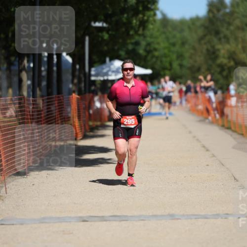 07.09.2025 - 19. Norderstedt Triathlon Michael Strokosch http://msf.ph/oto/8734841 07.09.2025 13:00:37 Laufen 295, 728, 752, 1382 meine-sportfotos.de