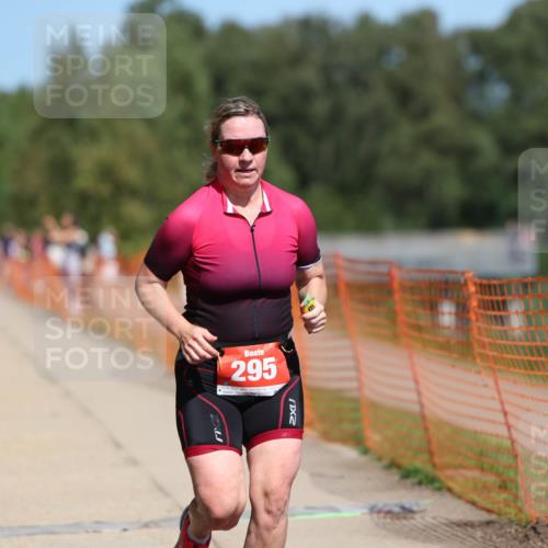 07.09.2025 - 19. Norderstedt Triathlon Michael Strokosch http://msf.ph/oto/8734878 07.09.2025 13:00:40 Laufen 295, 735 meine-sportfotos.de