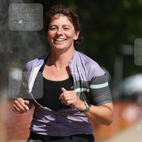07.09.2025 - 19. Norderstedt Triathlon Michael Strokosch http://msf.ph/oto/8734893 07.09.2025 12:19:21 Laufen 1286 meine-sportfotos.de