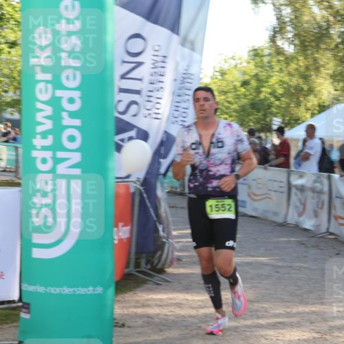 07.09.2025 - 19. Norderstedt Triathlon Luisa Fischer http://msf.ph/oto/8734931 07.09.2025 16:34:28 Ziel 1552 meine-sportfotos.de