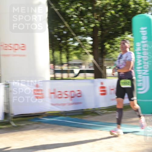 07.09.2025 - 19. Norderstedt Triathlon Luisa Fischer http://msf.ph/oto/8734943 07.09.2025 16:34:29 Ziel 1552 meine-sportfotos.de