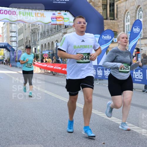 07.09.2025 - BARMER Alsterlauf Strokosch-Dieckow http://msf.ph/oto/8734972 07.09.2025 10:20:16 Ziel 2685, 2686, 2977, 3216, 3297, 3672, 3786, 3787, 3969, 4151, 4152, 4331, 4414, 4774, 4901, 4971, 5594 meine-sportfotos.de