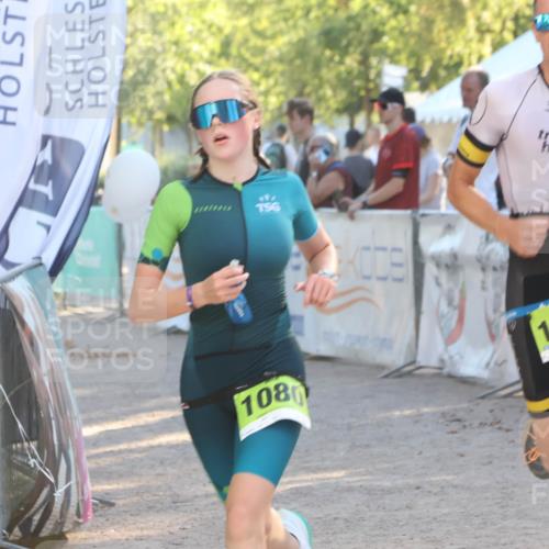 07.09.2025 - 19. Norderstedt Triathlon Luisa Fischer http://msf.ph/oto/8734991 07.09.2025 16:34:42 Ziel 1080, 1587, 1590 meine-sportfotos.de