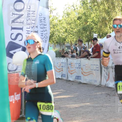 07.09.2025 - 19. Norderstedt Triathlon Luisa Fischer http://msf.ph/oto/8734995 07.09.2025 16:34:43 Ziel 1080, 1587, 1590 meine-sportfotos.de
