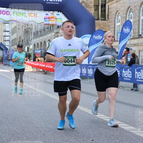 07.09.2025 - BARMER Alsterlauf Strokosch-Dieckow http://msf.ph/oto/8735005 07.09.2025 10:20:16 Ziel 2685, 2686, 2977, 3216, 3297, 3672, 3786, 3787, 3969, 4151, 4152, 4331, 4414, 4774, 4901, 4971, 5594 meine-sportfotos.de