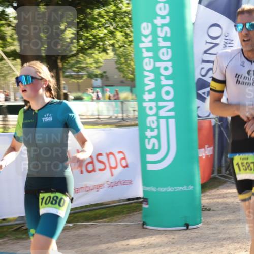 07.09.2025 - 19. Norderstedt Triathlon Luisa Fischer http://msf.ph/oto/8735006 07.09.2025 16:34:44 Ziel 1080, 1587, 1590 meine-sportfotos.de