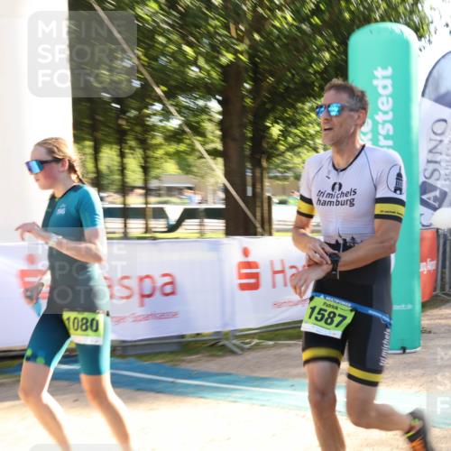 07.09.2025 - 19. Norderstedt Triathlon Luisa Fischer http://msf.ph/oto/8735009 07.09.2025 16:34:44 Ziel 1080, 1587, 1590 meine-sportfotos.de