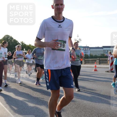 07.09.2025 - BARMER Alsterlauf Yannick Fuchs http://msf.ph/oto/8735024 07.09.2025 09:08:27 Laufen 5224, 3964, 4166, 19, 5256 meine-sportfotos.de