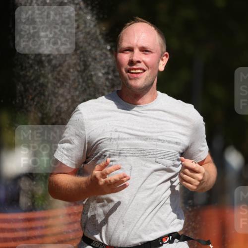 07.09.2025 - 19. Norderstedt Triathlon Michael Strokosch http://msf.ph/oto/8735026 07.09.2025 12:19:40 Laufen 801 meine-sportfotos.de
