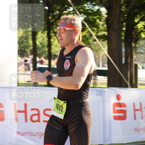 07.09.2025 - 19. Norderstedt Triathlon Luisa Fischer http://msf.ph/oto/8735044 07.09.2025 16:35:12 Ziel 492 meine-sportfotos.de