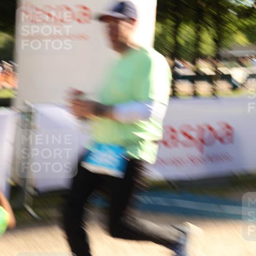 07.09.2025 - 19. Norderstedt Triathlon Luisa Fischer http://msf.ph/oto/8735064 07.09.2025 16:35:21 Ziel 905, 1570 meine-sportfotos.de
