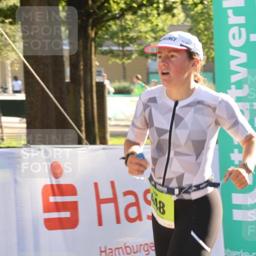 07.09.2025 - 19. Norderstedt Triathlon Luisa Fischer http://msf.ph/oto/8735119 07.09.2025 16:35:28 Ziel 448, 1570 meine-sportfotos.de