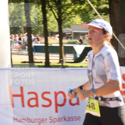 07.09.2025 - 19. Norderstedt Triathlon Luisa Fischer http://msf.ph/oto/8735126 07.09.2025 16:35:29 Ziel 448, 1570 meine-sportfotos.de