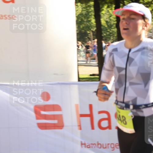 07.09.2025 - 19. Norderstedt Triathlon Luisa Fischer http://msf.ph/oto/8735130 07.09.2025 16:35:29 Ziel 448, 1570 meine-sportfotos.de