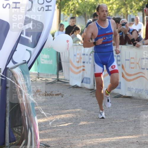 07.09.2025 - 19. Norderstedt Triathlon Luisa Fischer http://msf.ph/oto/8735141 07.09.2025 16:35:40 Ziel 1600 meine-sportfotos.de