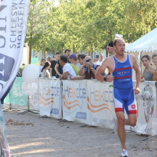 07.09.2025 - 19. Norderstedt Triathlon Luisa Fischer http://msf.ph/oto/8735142 07.09.2025 16:35:40 Ziel 1600 meine-sportfotos.de