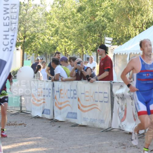 07.09.2025 - 19. Norderstedt Triathlon Luisa Fischer http://msf.ph/oto/8735145 07.09.2025 16:35:41 Ziel 1600 meine-sportfotos.de