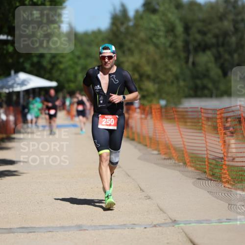 07.09.2025 - 19. Norderstedt Triathlon Michael Strokosch http://msf.ph/oto/8735163 07.09.2025 13:01:31 Laufen 177, 210, 250 meine-sportfotos.de