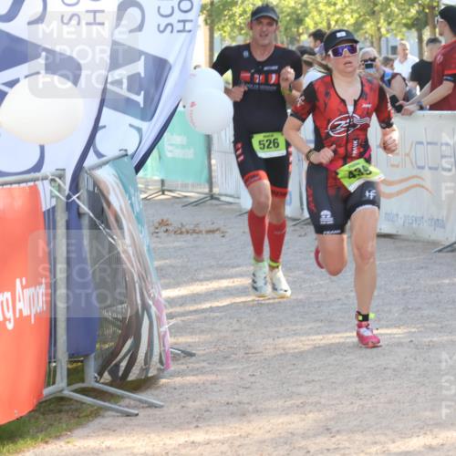 07.09.2025 - 19. Norderstedt Triathlon Luisa Fischer http://msf.ph/oto/8735165 07.09.2025 16:35:43 Ziel 439, 526, 1600 meine-sportfotos.de