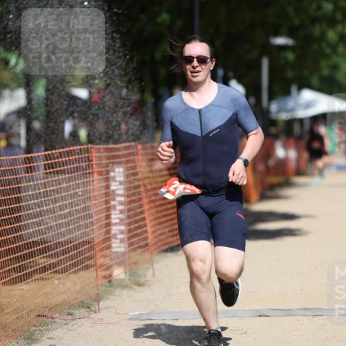 07.09.2025 - 19. Norderstedt Triathlon Michael Strokosch http://msf.ph/oto/8735210 07.09.2025 13:01:35 Laufen 210, 250 meine-sportfotos.de