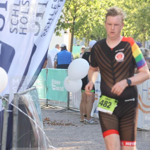 07.09.2025 - 19. Norderstedt Triathlon Luisa Fischer http://msf.ph/oto/8735240 07.09.2025 16:36:22 Ziel 482 meine-sportfotos.de