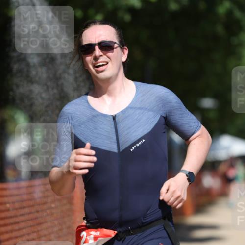 07.09.2025 - 19. Norderstedt Triathlon Michael Strokosch http://msf.ph/oto/8735241 07.09.2025 13:01:36 Laufen 210, 250 meine-sportfotos.de