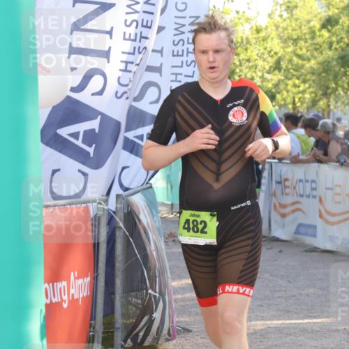 07.09.2025 - 19. Norderstedt Triathlon Luisa Fischer http://msf.ph/oto/8735248 07.09.2025 16:36:23 Ziel 482 meine-sportfotos.de