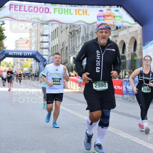 07.09.2025 - BARMER Alsterlauf Strokosch-Dieckow http://msf.ph/oto/8735255 07.09.2025 10:20:14 Ziel 2685, 2686, 2977, 3216, 3297, 3672, 3786, 3787, 3969, 4151, 4152, 4331, 4414, 4774, 4901, 4971, 5594 meine-sportfotos.de