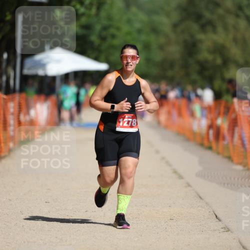 07.09.2025 - 19. Norderstedt Triathlon Michael Strokosch http://msf.ph/oto/8735263 07.09.2025 12:20:10 Laufen 140, 1278 meine-sportfotos.de